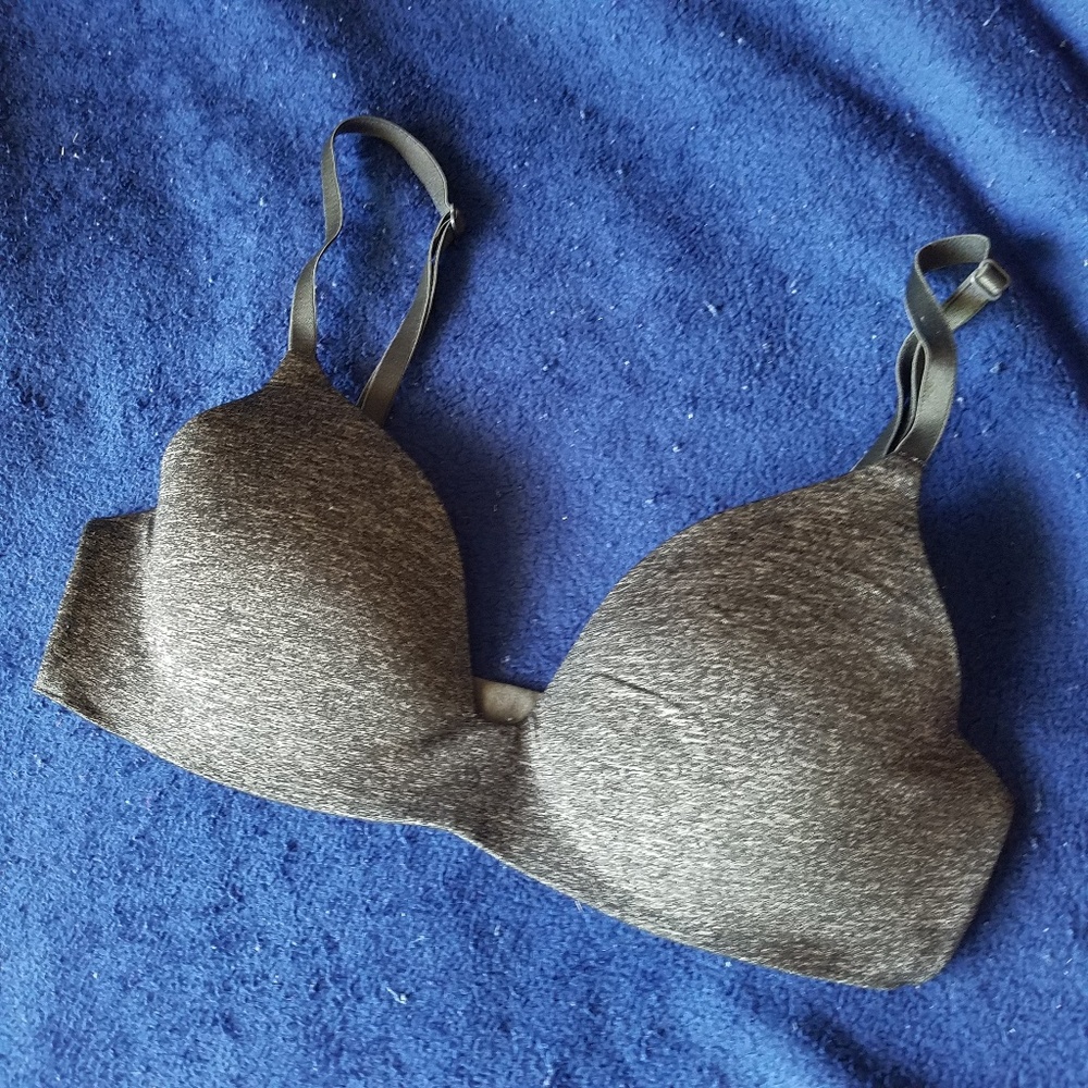 Victoria Secret Charcoal Grey Tee Shirt Bra